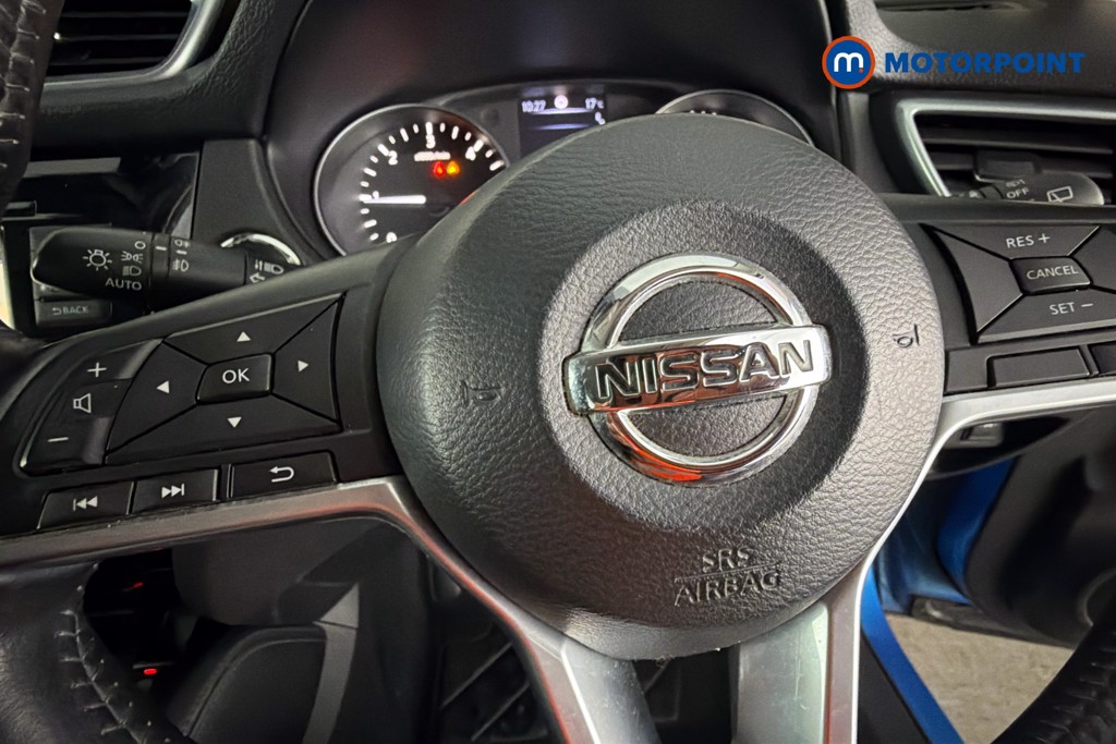 Nissan Qashqai N-Connecta Manual Diesel SUV - Stock Number (1664674) - 5th supplementary image