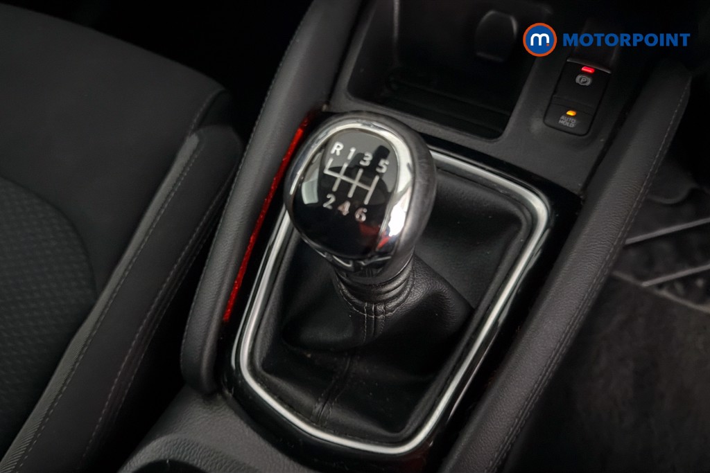 Nissan Qashqai N-Connecta Manual Diesel SUV - Stock Number (1664674) - 15th supplementary image