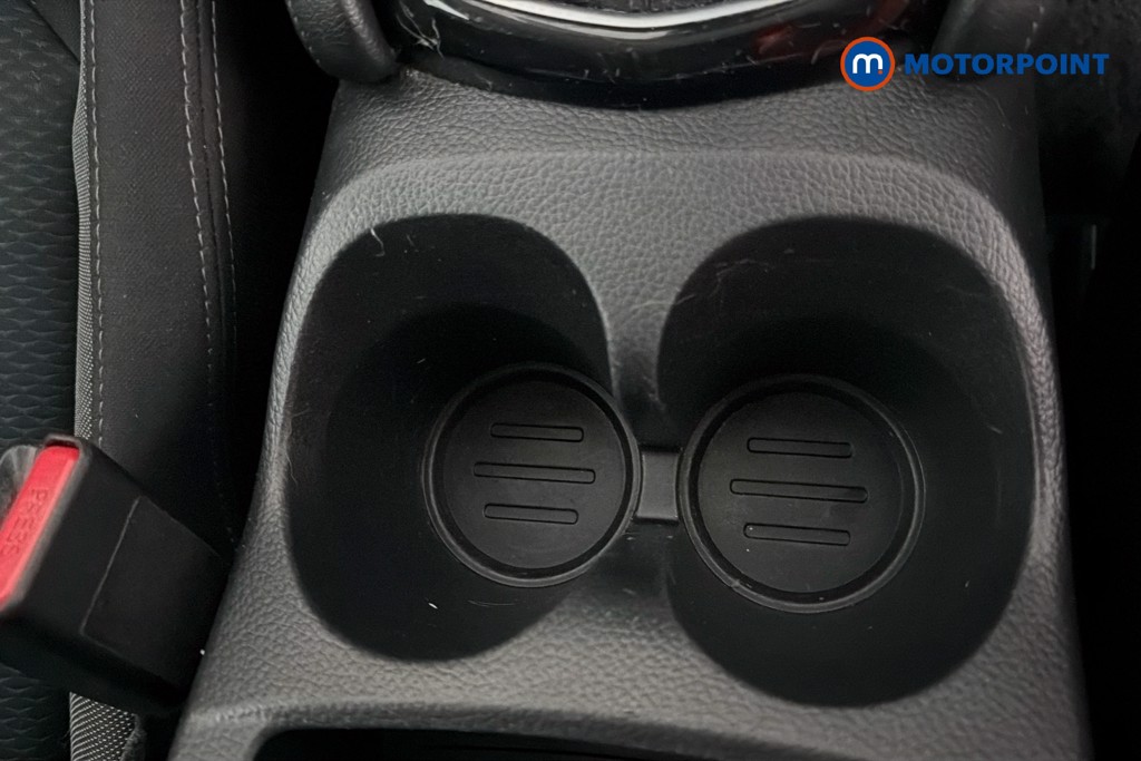 Nissan Qashqai N-Connecta Manual Diesel SUV - Stock Number (1664674) - 16th supplementary image