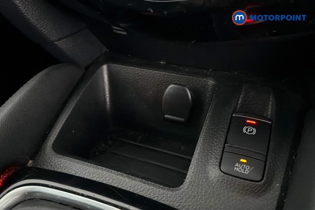 Nissan Qashqai N-Connecta Manual Diesel SUV - Stock Number (1664674) - 17th supplementary image