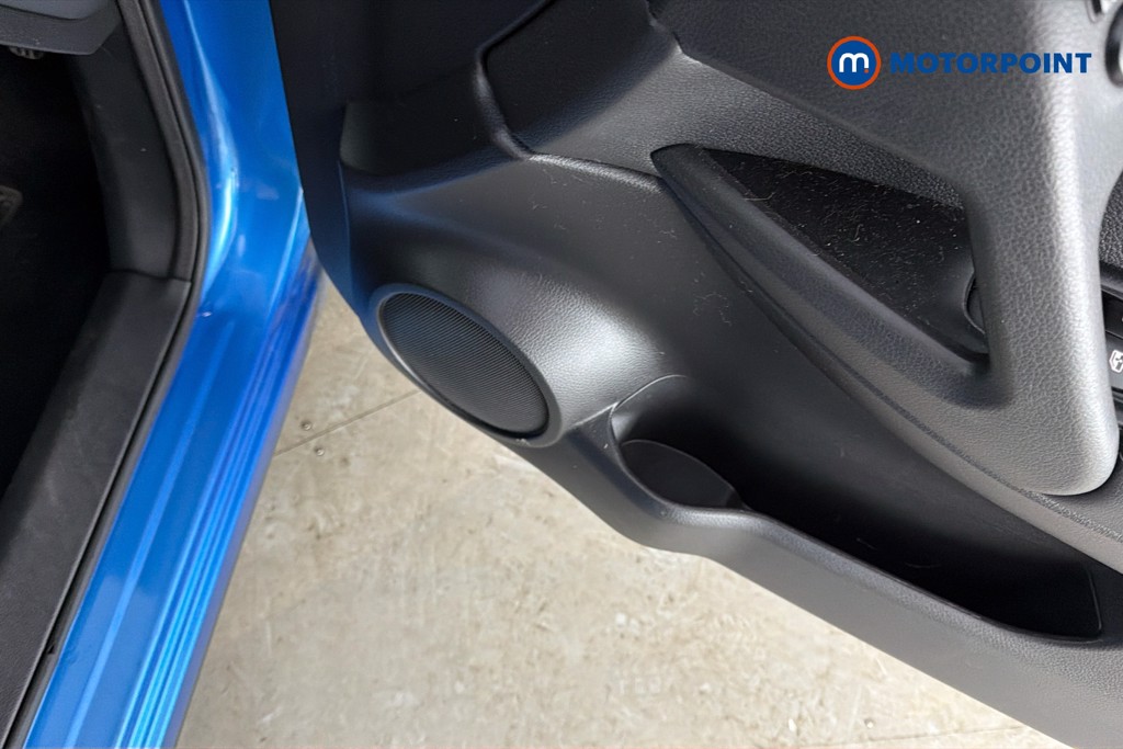 Nissan Qashqai N-Connecta Manual Diesel SUV - Stock Number (1664674) - 21st supplementary image
