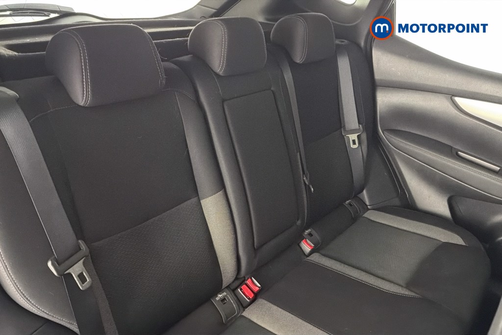 Nissan Qashqai N-Connecta Manual Diesel SUV - Stock Number (1664674) - 28th supplementary image
