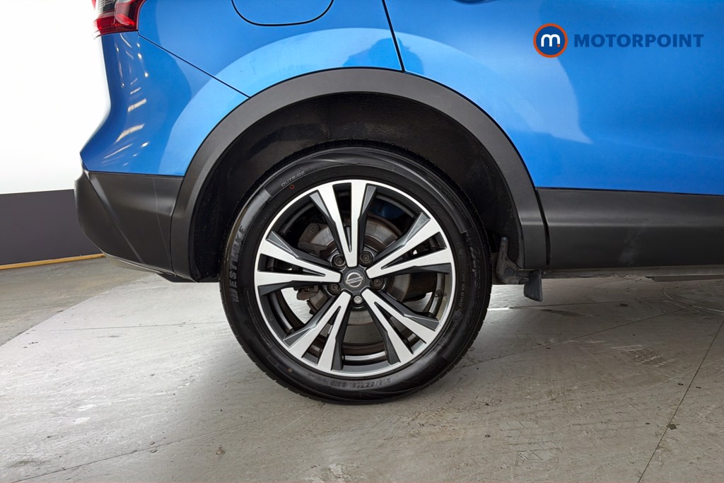 Nissan Qashqai N-Connecta Manual Diesel SUV - Stock Number (1664674) - 49th supplementary image