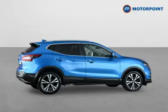 Nissan Qashqai N-Connecta Manual Diesel SUV - Stock Number (1664674) - Drivers side