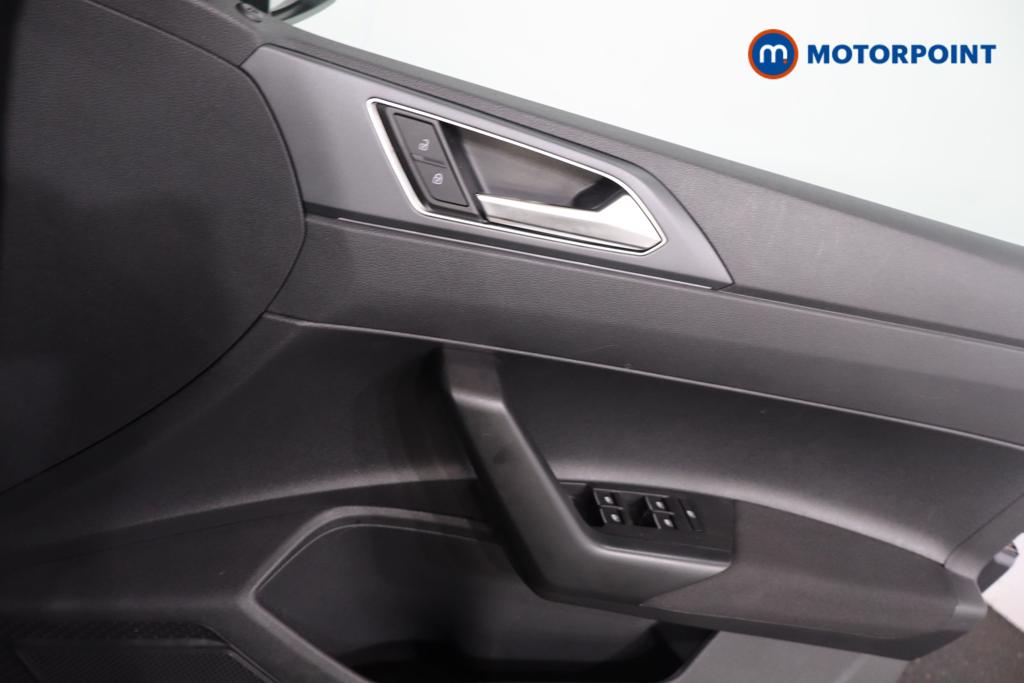 Volkswagen Polo R-Line Automatic Petrol Hatchback - Stock Number (1666143) - 9th supplementary image