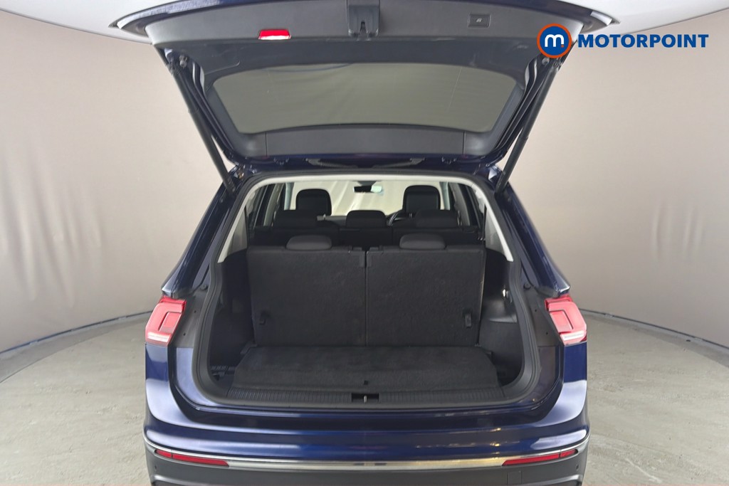 Volkswagen Tiguan Allspace Life Automatic Petrol SUV - Stock Number (1666346) - 33rd supplementary image