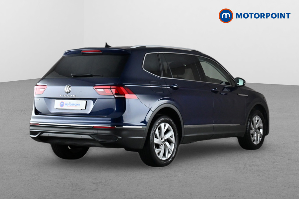 Volkswagen Tiguan Allspace Life Automatic Petrol SUV - Stock Number (1666346) - Drivers side rear corner