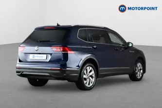 Volkswagen Tiguan Allspace Life Automatic Petrol SUV - Stock Number (1666346) - Drivers side rear corner