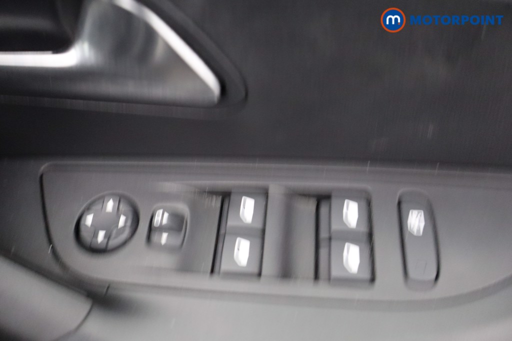 Peugeot 2008 Allure Premium-Plus Automatic Petrol SUV - Stock Number (1667951) - 10th supplementary image