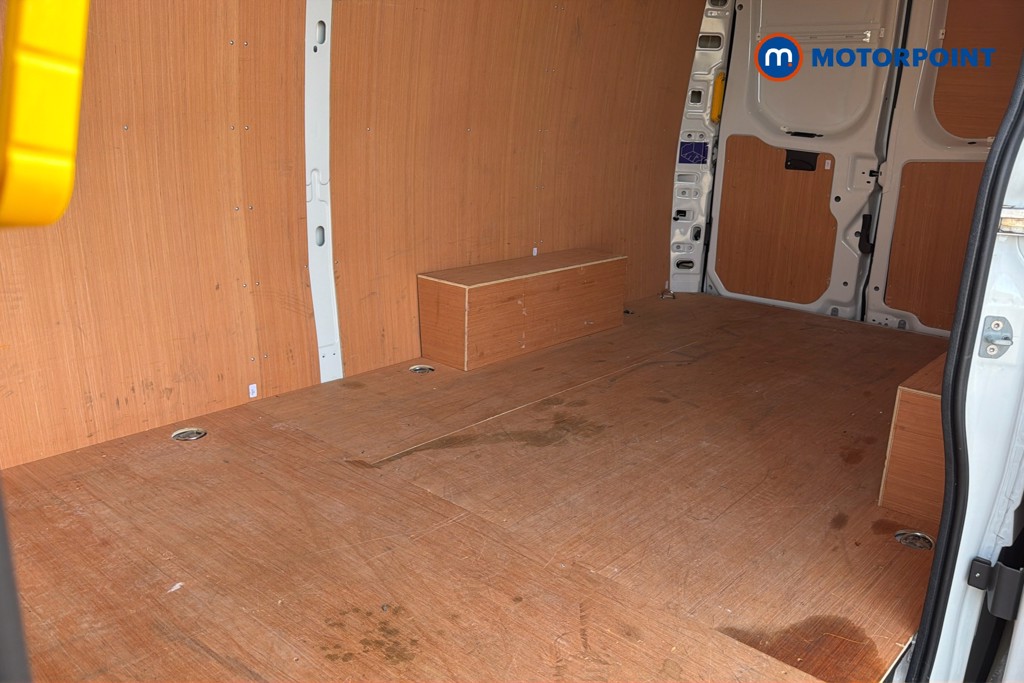 Iveco Daily Business Automatic Diesel High Volume-High Roof Van - Stock Number (1669510) - 28th supplementary image