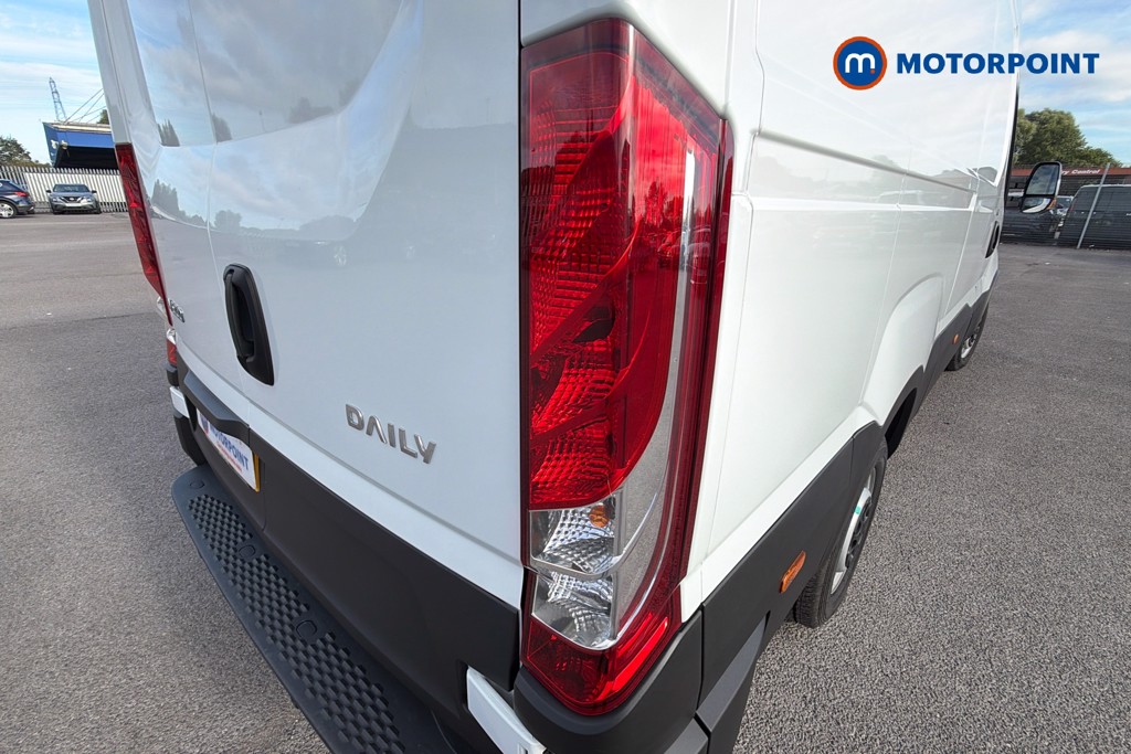 Iveco Daily Business Automatic Diesel High Volume-High Roof Van - Stock Number (1669510) - 38th supplementary image