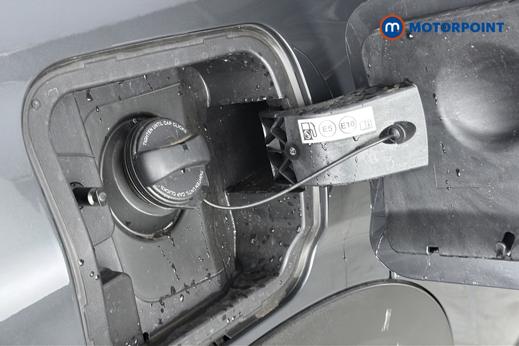 Peugeot 5008 Allure Premium Automatic Petrol SUV - Stock Number (1669658) - 41st supplementary image