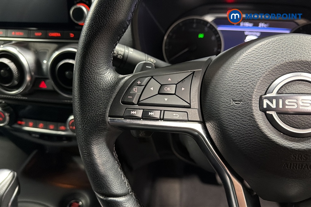 Nissan Juke N-Connecta Automatic Petrol SUV - Stock Number (1669773) - 4th supplementary image