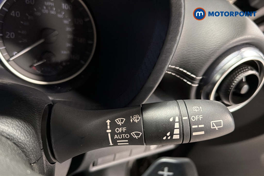 Nissan Juke N-Connecta Automatic Petrol SUV - Stock Number (1669773) - 6th supplementary image