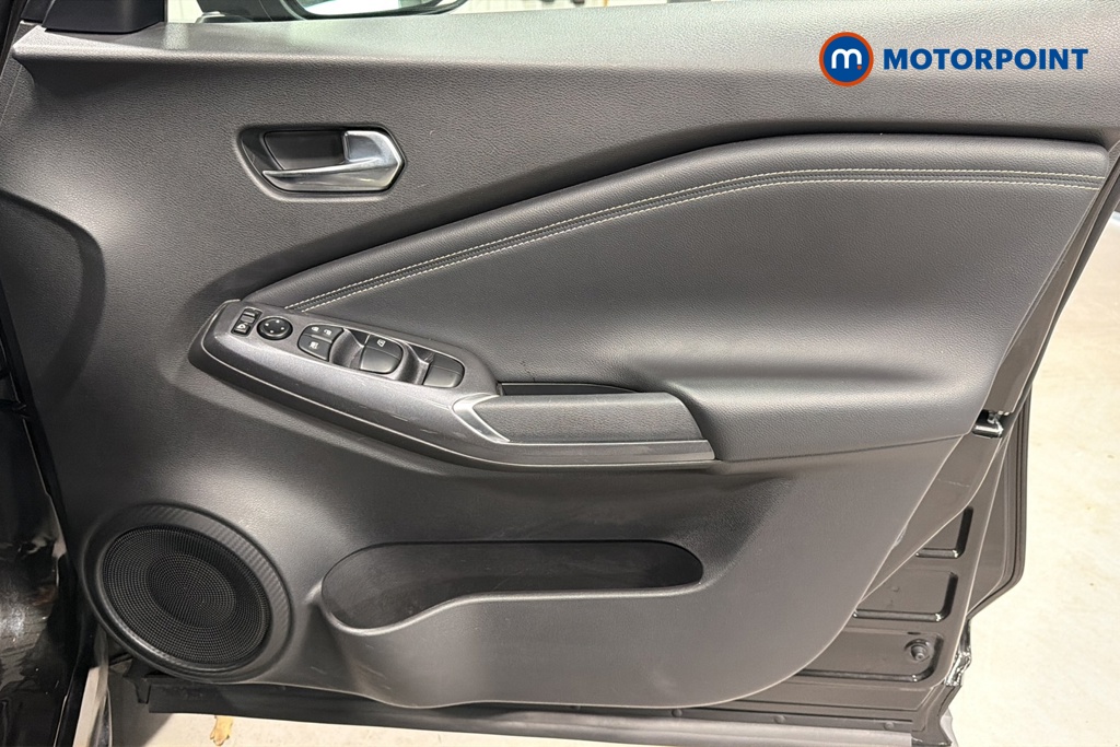 Nissan Juke N-Connecta Automatic Petrol SUV - Stock Number (1669773) - 18th supplementary image