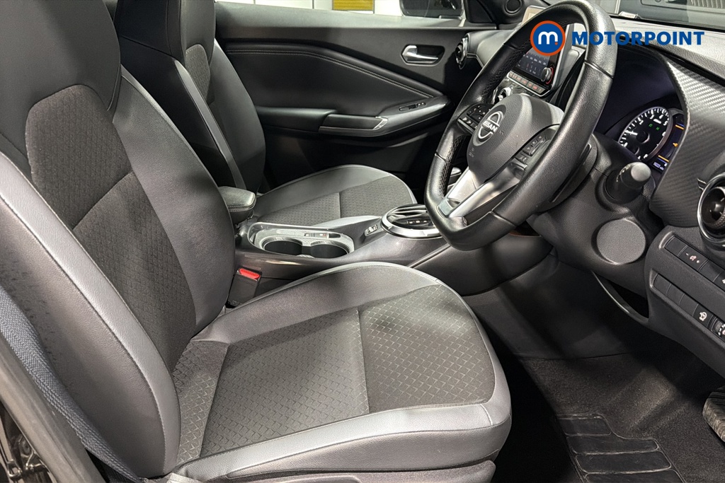 Nissan Juke N-Connecta Automatic Petrol SUV - Stock Number (1669773) - 22nd supplementary image
