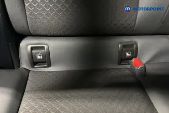 Nissan Juke N-Connecta Automatic Petrol SUV - Stock Number (1669773) - 27th supplementary image