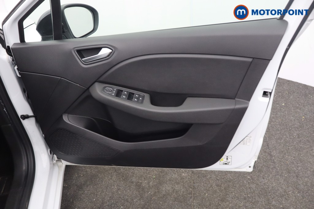 Renault Clio Evolution Manual Petrol Hatchback - Stock Number (1669875) - 7th supplementary image