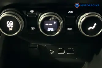 Renault Clio Evolution Manual Petrol Hatchback - Stock Number (1669877) - 994th supplementary image