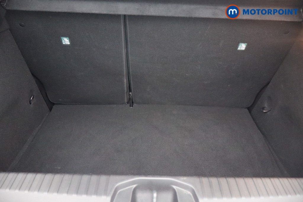 Renault Clio Evolution Manual Petrol Hatchback - Stock Number (1670184) - 4th supplementary image