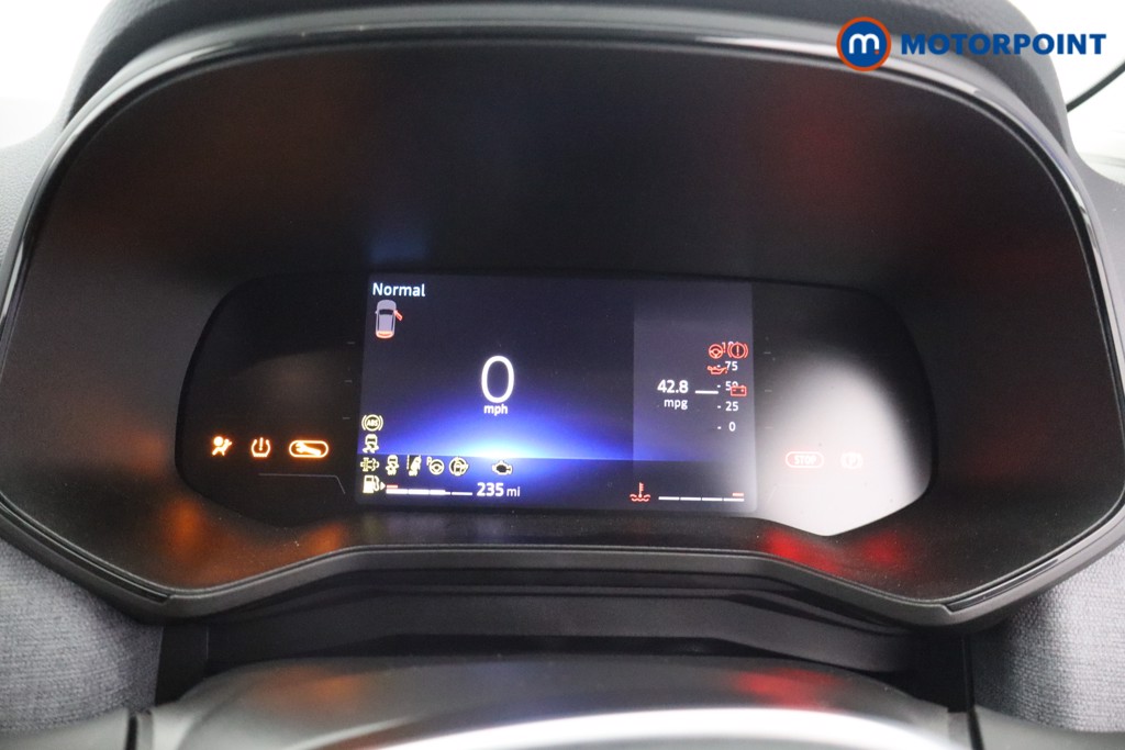 Renault Clio Evolution Manual Petrol Hatchback - Stock Number (1670184) - 13th supplementary image