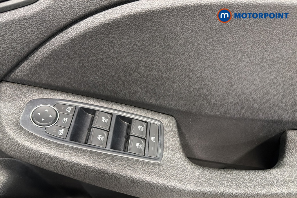 Renault Clio Evolution Manual Petrol Hatchback - Stock Number (1670187) - 19th supplementary image