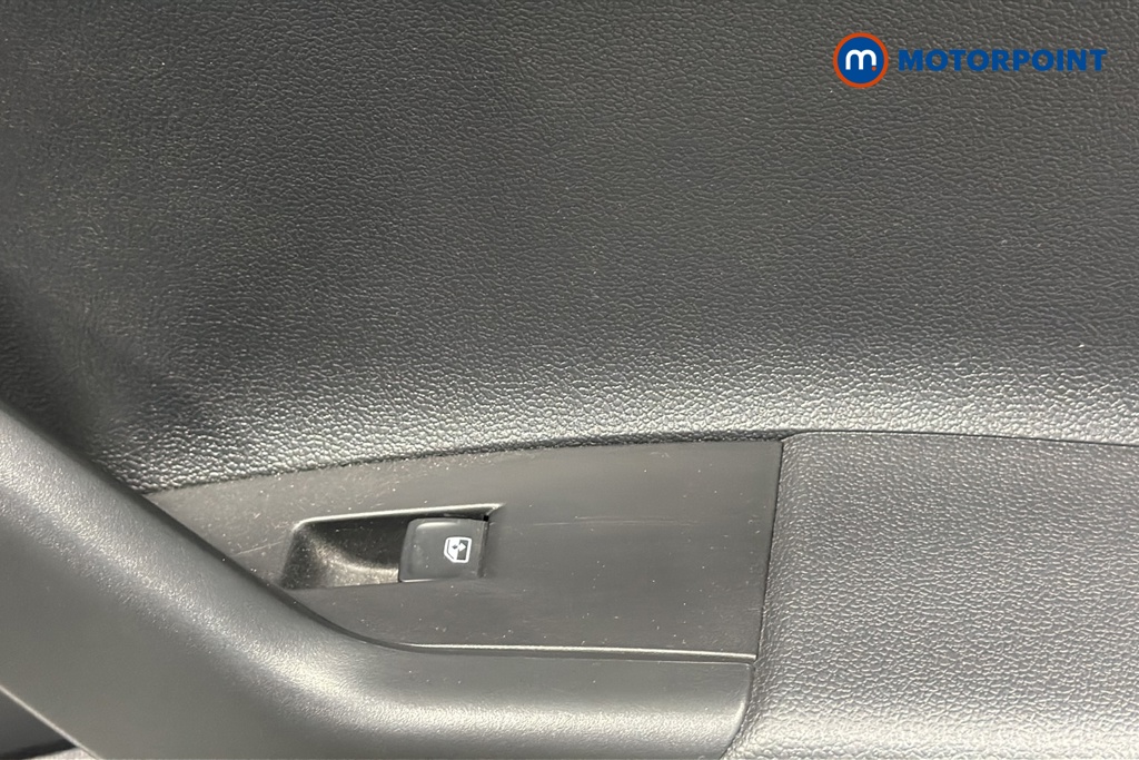 Volkswagen Polo Life Manual Petrol Hatchback - Stock Number (1670387) - 998th supplementary image