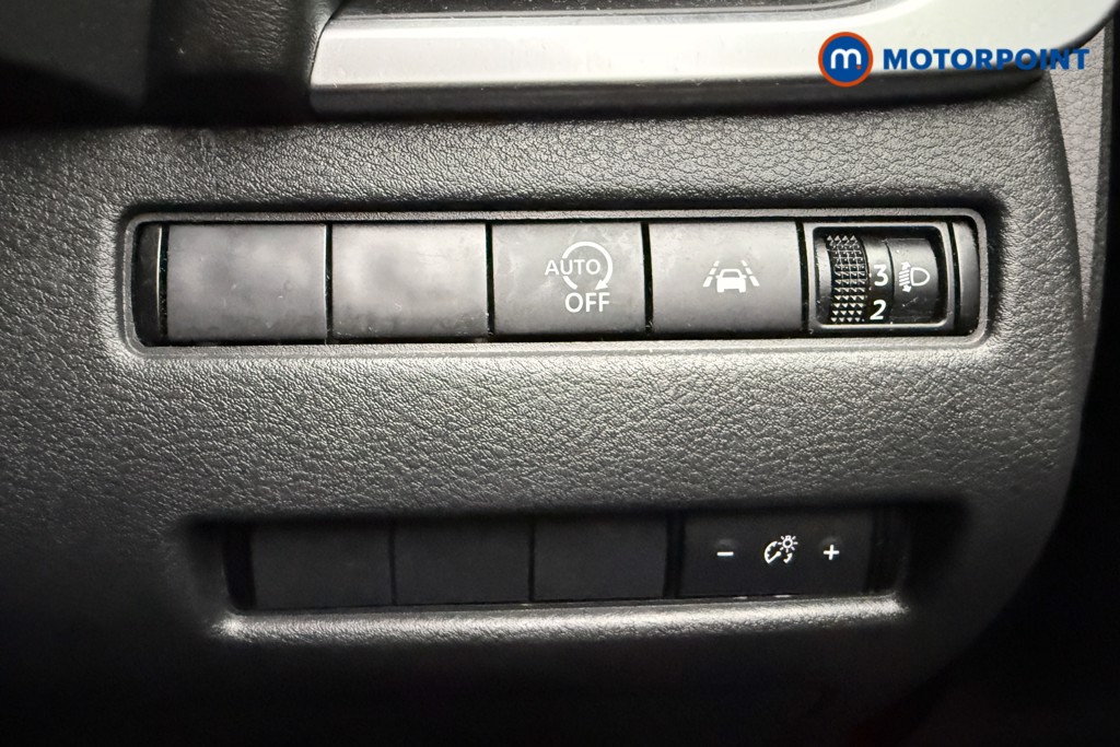 Nissan Qashqai Acenta Premium Manual Petrol SUV - Stock Number (1671198) - 16th supplementary image