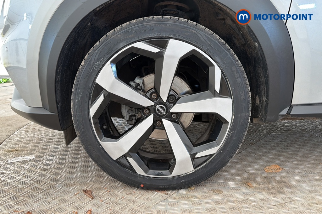 Nissan Juke Tekna Manual Petrol SUV - Stock Number (1671279) - 44th supplementary image