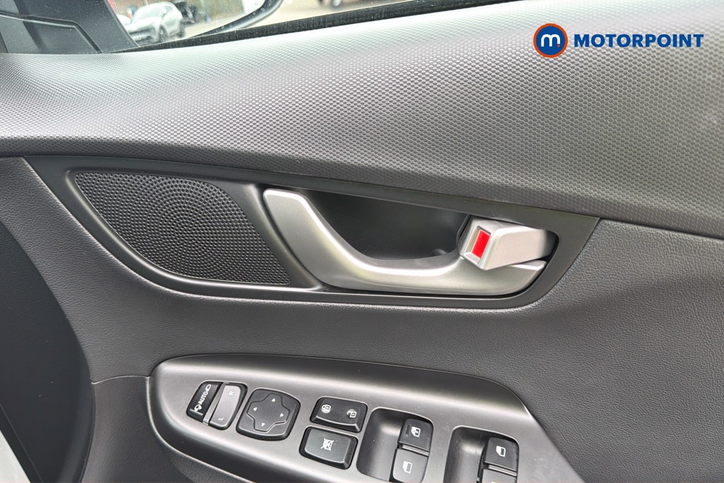 Hyundai Kona Premium Se Manual Petrol SUV - Stock Number (1671706) - 2nd supplementary image