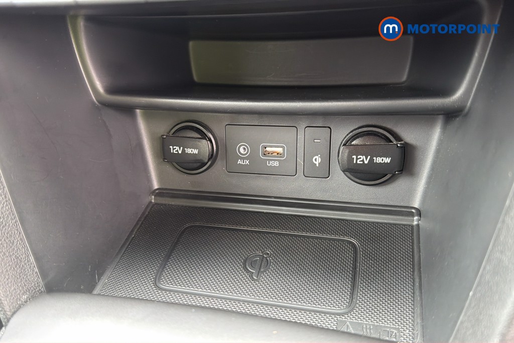 Hyundai Kona Premium Se Manual Petrol SUV - Stock Number (1671706) - 13th supplementary image