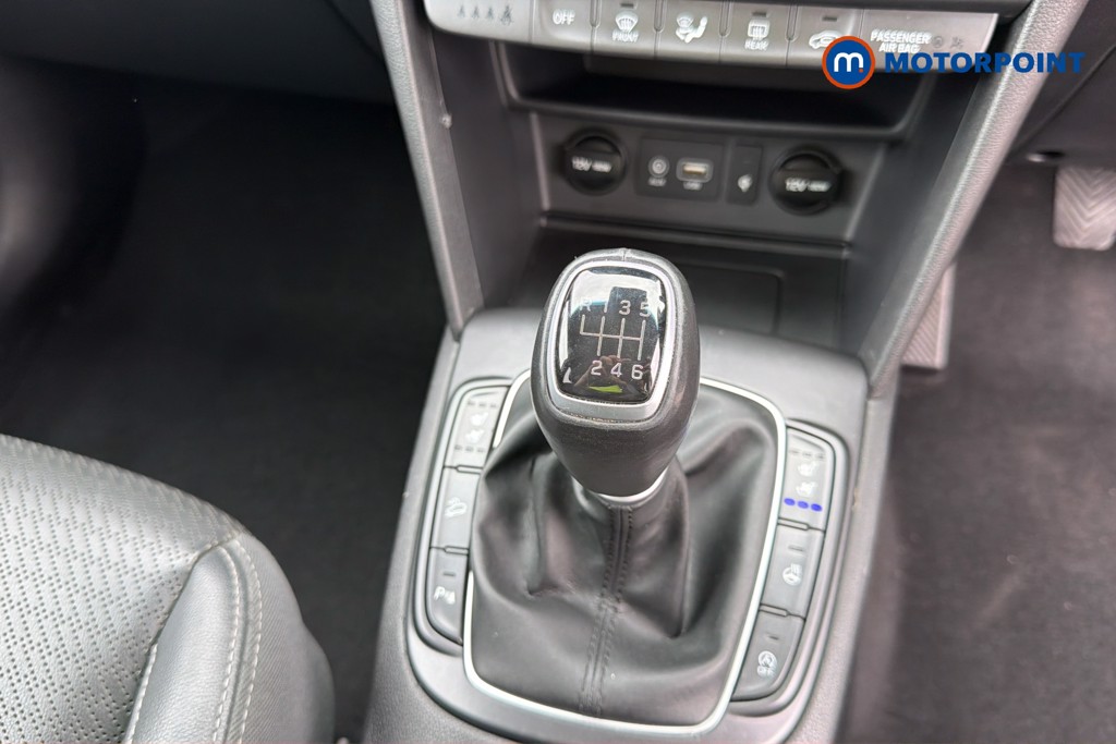 Hyundai Kona Premium Se Manual Petrol SUV - Stock Number (1671706) - 14th supplementary image