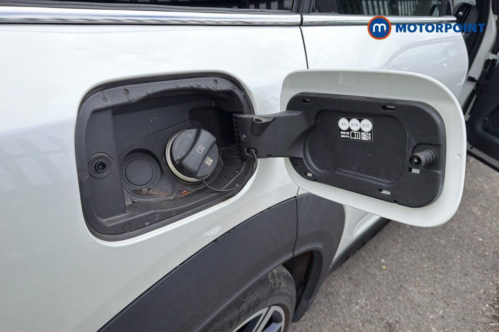 Mini Countryman Cooper S E Exclusive Automatic Petrol Plug-In Hybrid SUV - Stock Number (1671823) - 1st supplementary image