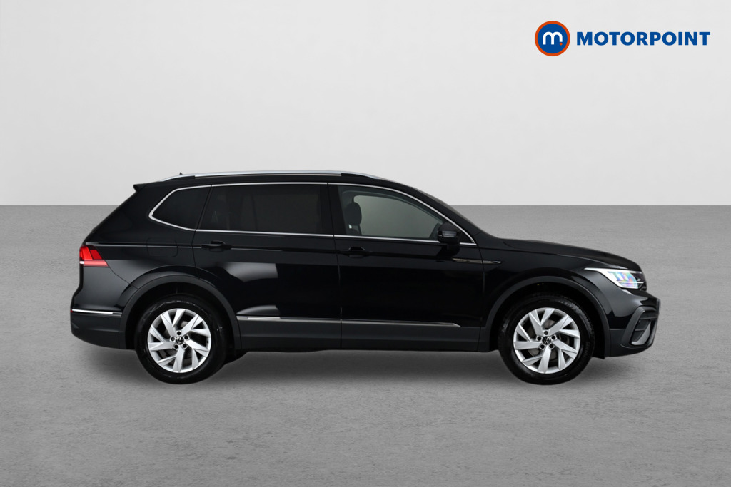 Volkswagen Tiguan Allspace Life Automatic Petrol SUV - Stock Number (1672099) - Drivers side