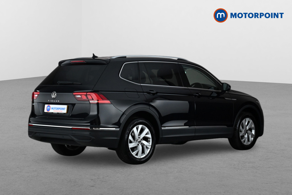 Volkswagen Tiguan Allspace Life Automatic Petrol SUV - Stock Number (1672099) - Drivers side rear corner