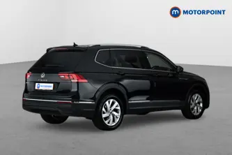 Volkswagen Tiguan Allspace Life Automatic Petrol SUV - Stock Number (1672099) - Drivers side rear corner