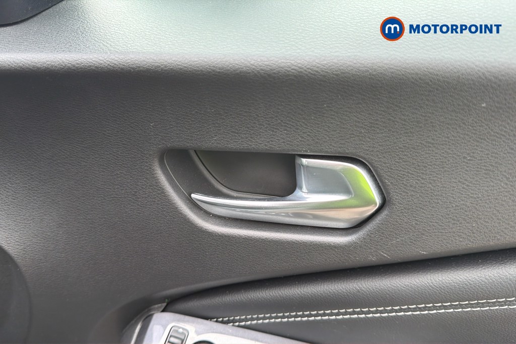 Nissan Juke N-Connecta Manual Petrol SUV - Stock Number (1672297) - 2nd supplementary image