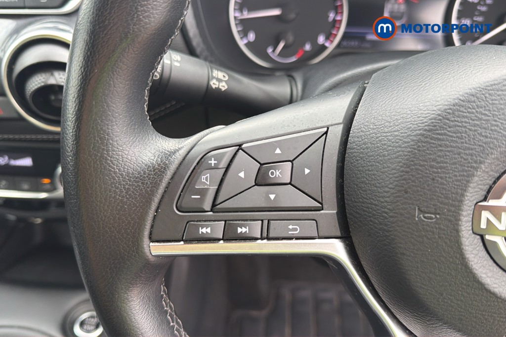 Nissan Juke N-Connecta Manual Petrol SUV - Stock Number (1672297) - 7th supplementary image