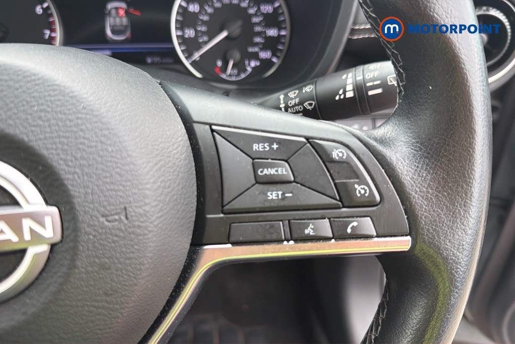 Nissan Juke N-Connecta Manual Petrol SUV - Stock Number (1672297) - 8th supplementary image