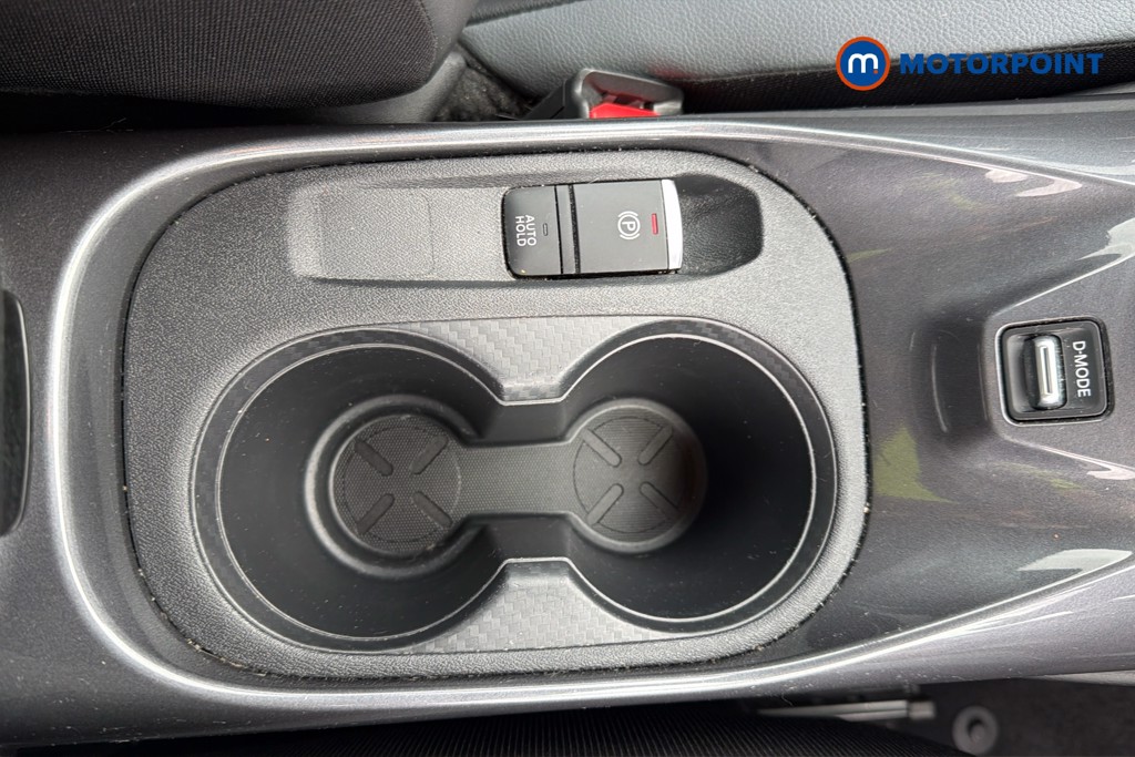 Nissan Juke N-Connecta Manual Petrol SUV - Stock Number (1672297) - 15th supplementary image