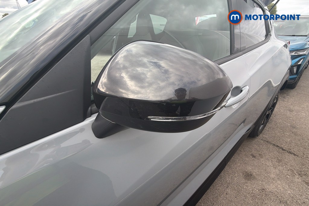 Nissan Juke N-Connecta Manual Petrol SUV - Stock Number (1672297) - 19th supplementary image