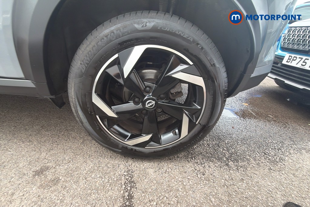 Nissan Juke N-Connecta Manual Petrol SUV - Stock Number (1672297) - 42nd supplementary image