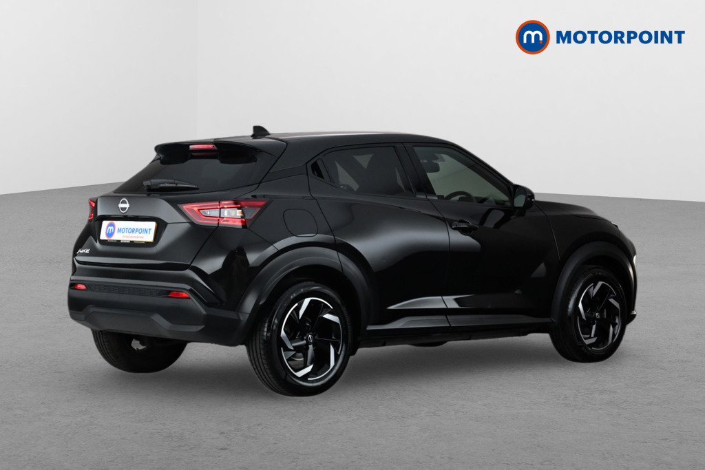 Nissan Juke N-Connecta Manual Petrol SUV - Stock Number (1672298) - Drivers side rear corner