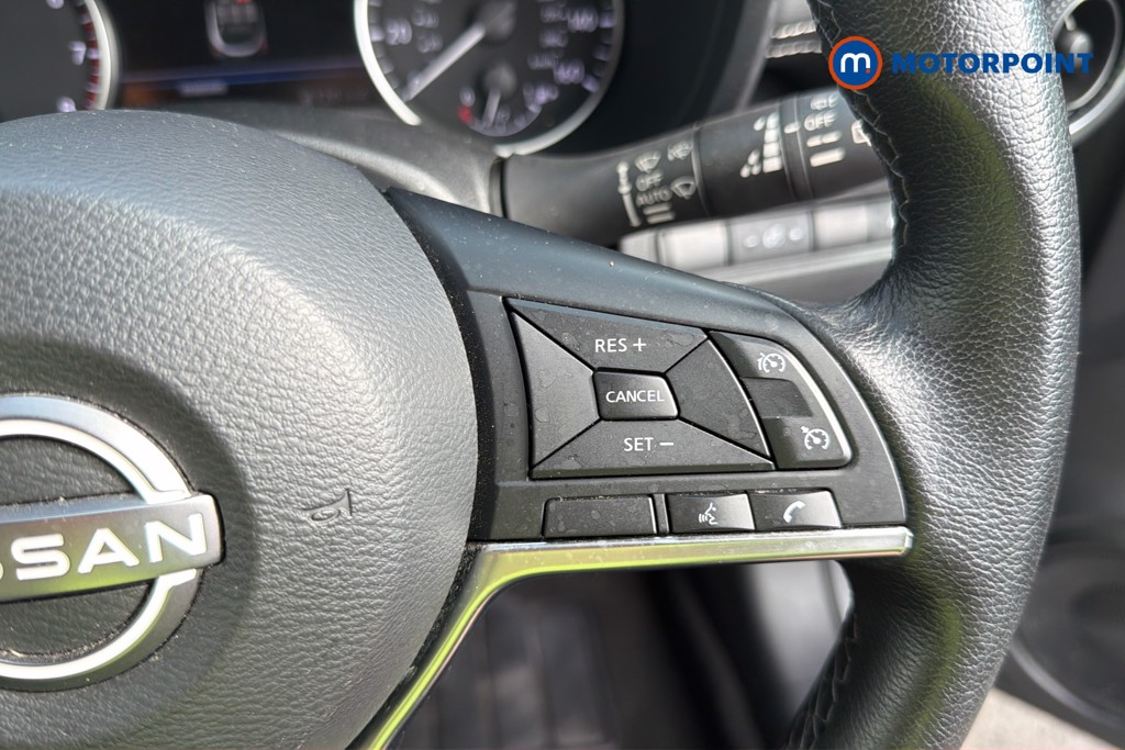 Nissan Juke N-Connecta Manual Petrol SUV - Stock Number (1673496) - 8th supplementary image