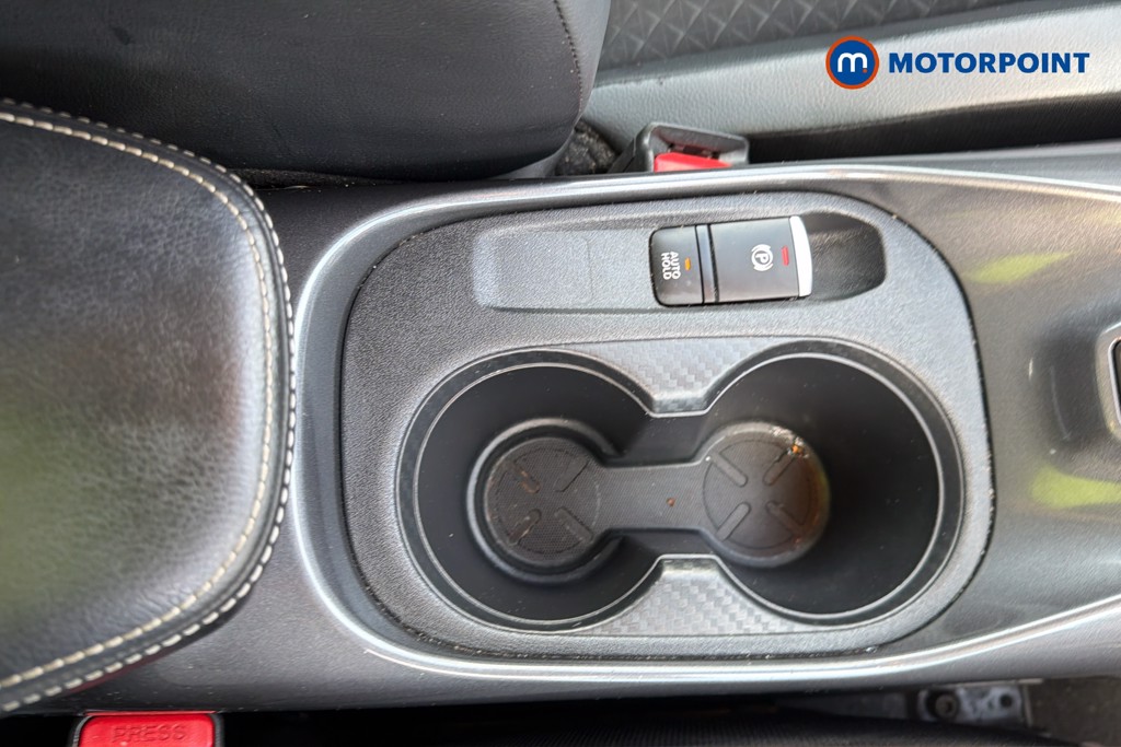 Nissan Juke N-Connecta Manual Petrol SUV - Stock Number (1673496) - 15th supplementary image