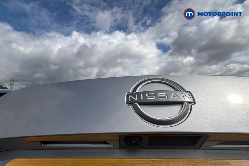 Nissan Juke N-Connecta Manual Petrol SUV - Stock Number (1673496) - 21st supplementary image