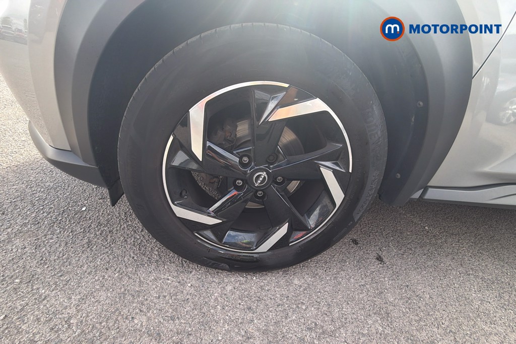 Nissan Juke N-Connecta Manual Petrol SUV - Stock Number (1673496) - 38th supplementary image