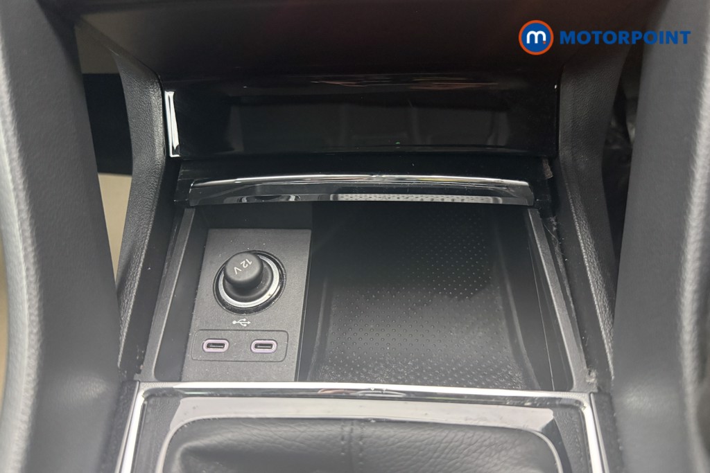 Skoda Karoq Se Drive Manual Petrol SUV - Stock Number (1673818) - 15th supplementary image