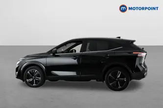 Nissan Qashqai Tekna Automatic Petrol SUV - Stock Number (1673879) - Front bumper