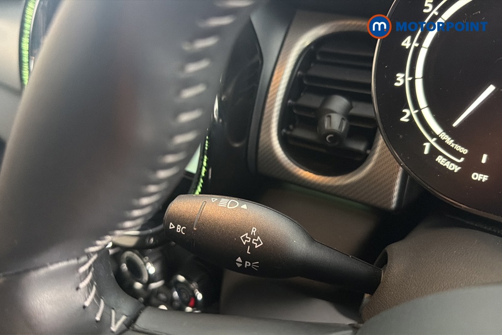 Mini Hatchback Cooper Exclusive Manual Petrol Hatchback - Stock Number (1673902) - 5th supplementary image